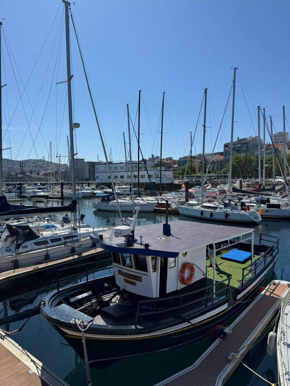 Tradicional barco bateeiro - Imagen 4